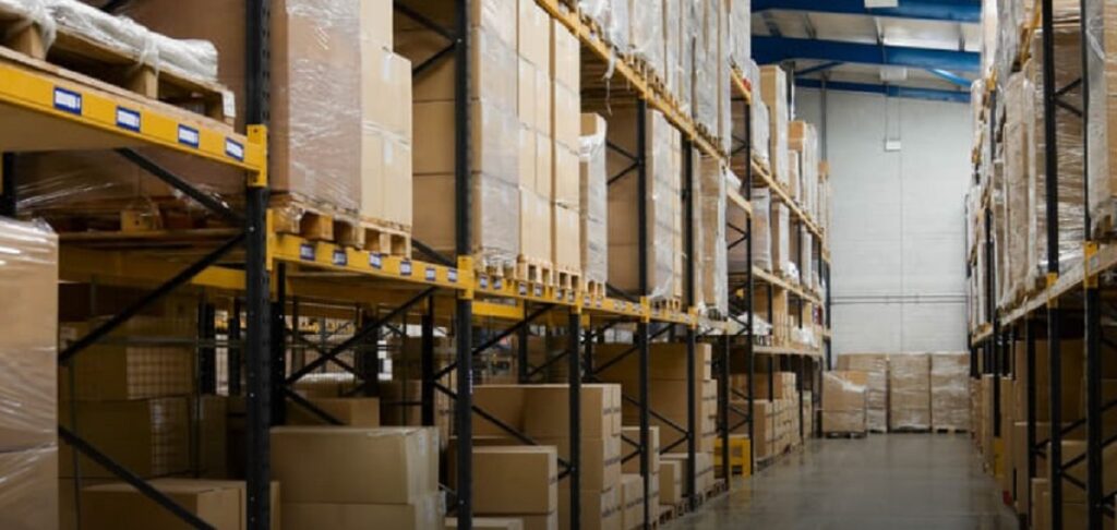 Alugar galpão logístico